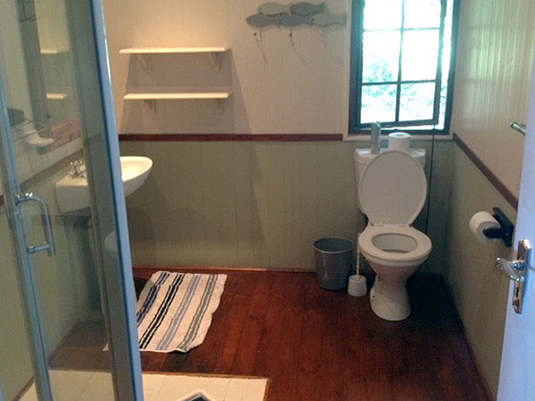 09 Second bathroom WEB